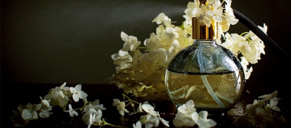 3506-1112379-UniqueFragrance_Desktop_BR 3506-1112379-UniqueFragrance_Desktop_BR